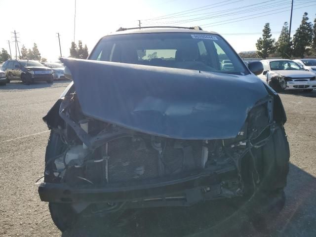 2009 Toyota Sienna CE