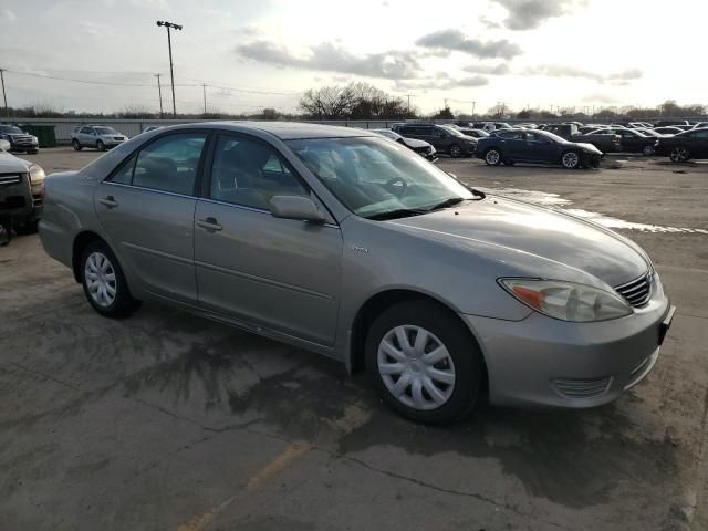 2005 Toyota Camry LE