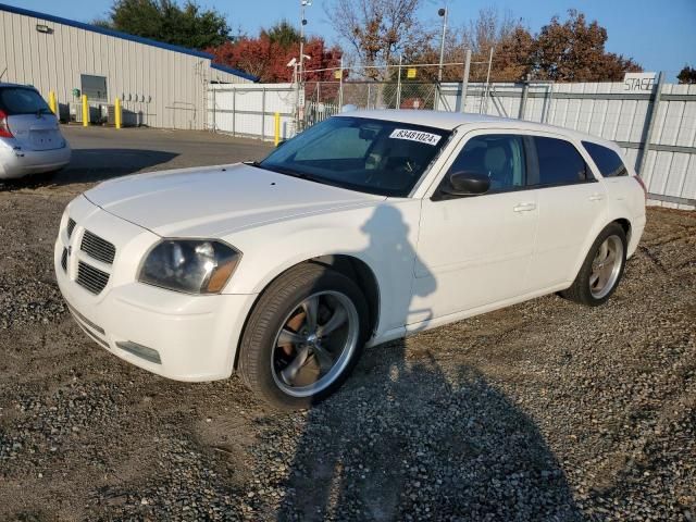 2006 Dodge Magnum SE