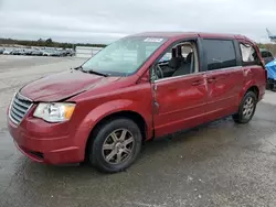 Carros salvage a la venta en subasta: 2010 Chrysler Town & Country LX