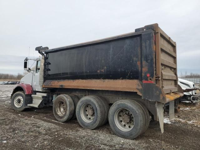 2003 Kenworth Construction T800