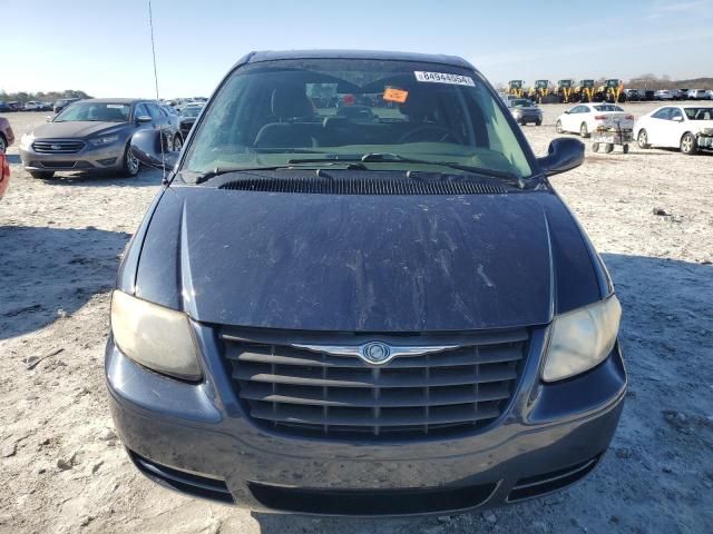 2007 Chrysler Town & Country LX