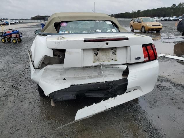 2004 Ford Mustang