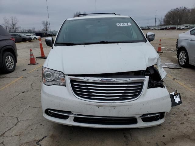 2016 Chrysler Town & Country Limited Platinum