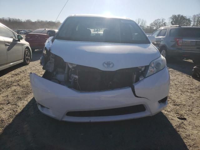 2014 Toyota Sienna LE