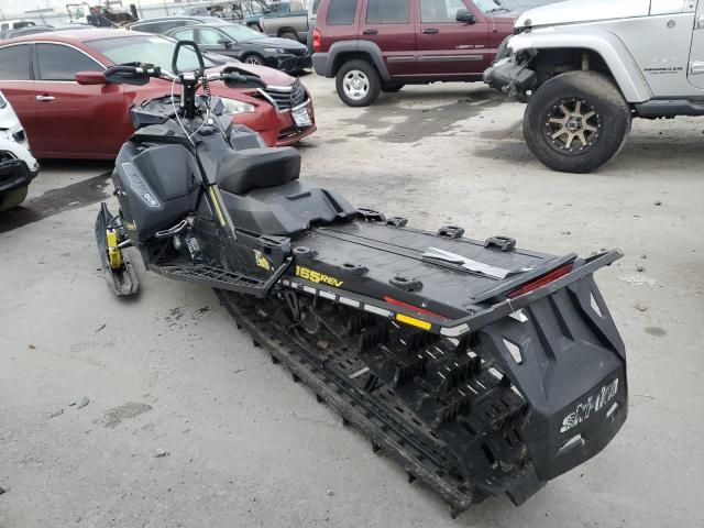 2018 Skidoo REV