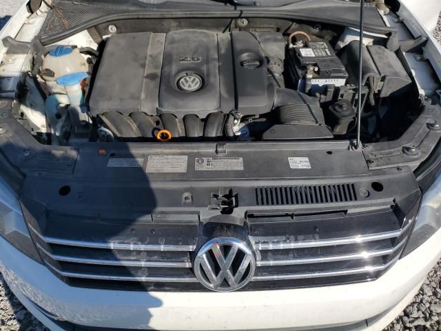 2013 Volkswagen Passat SE