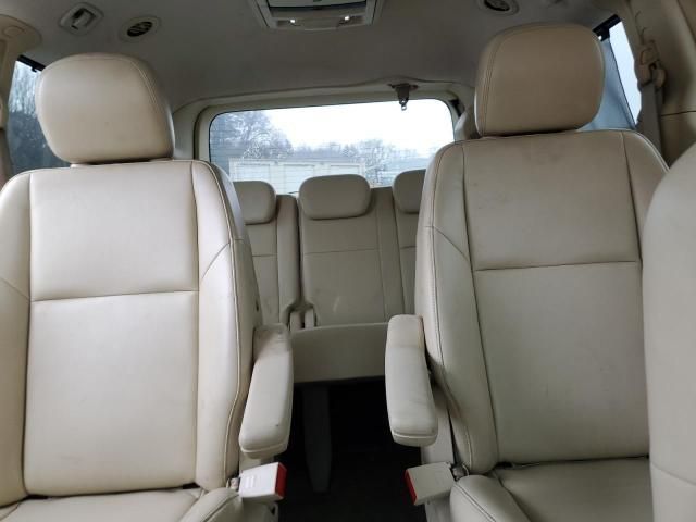 2010 Volkswagen Routan SE