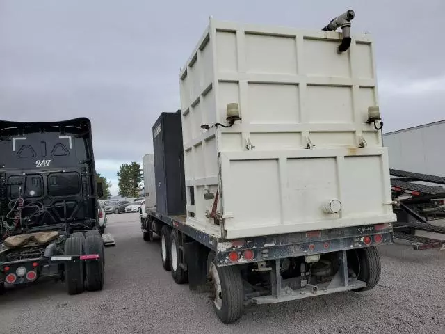 2002 Volvo VHD