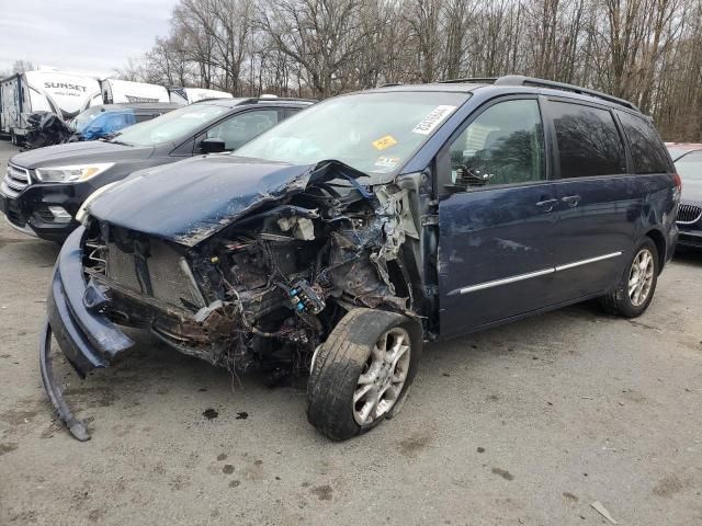 2004 Toyota Sienna XLE