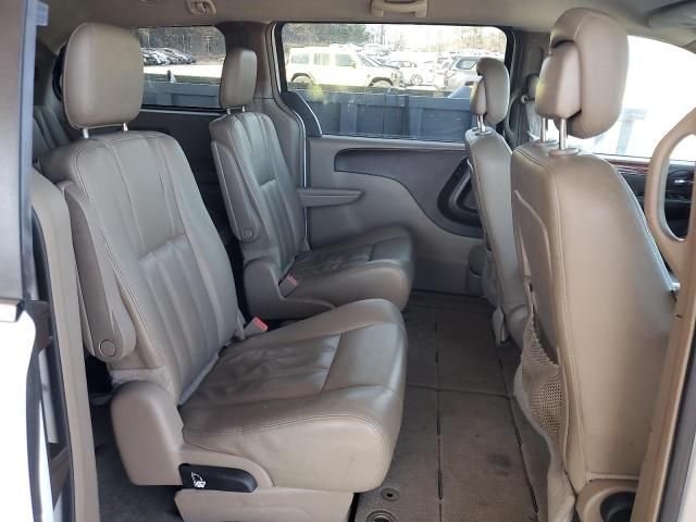 2016 Chrysler Town & Country Touring