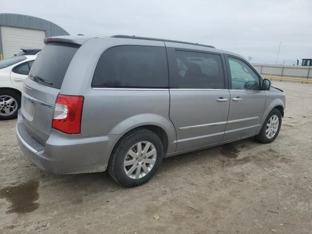 2016 Chrysler Town & Country Touring