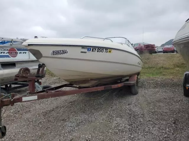 2001 Stingray Boat