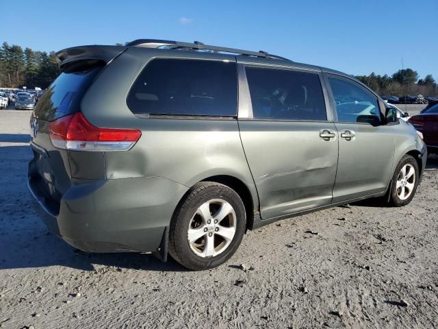 2013 Toyota Sienna LE