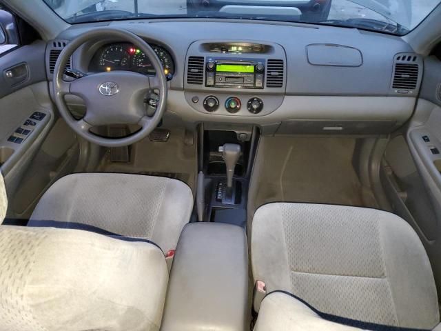 2004 Toyota Camry LE