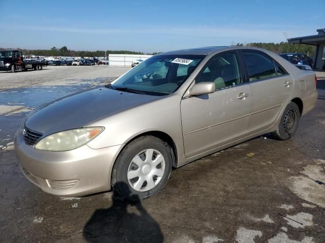 2005 Toyota Camry LE