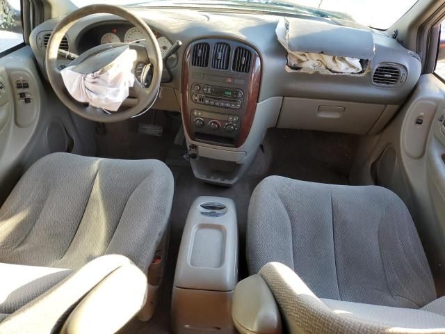 2004 Chrysler Town & Country