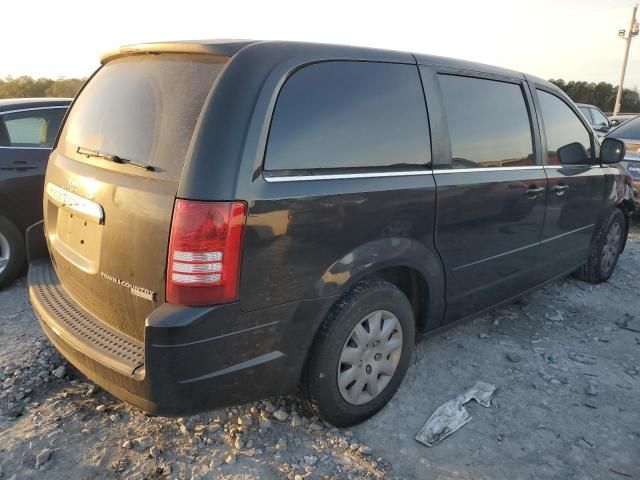 2010 Chrysler Town & Country LX