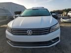 2017 Volkswagen Passat SE