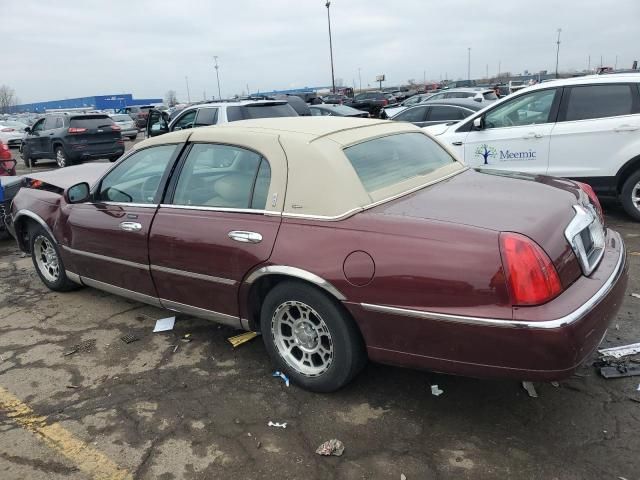 2001 Lincoln Town Car Signature