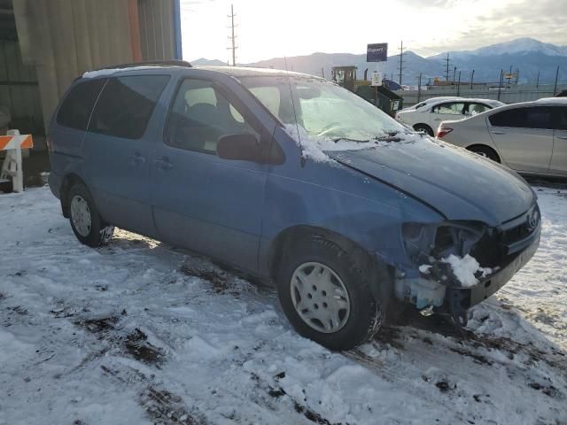 2002 Toyota Sienna CE