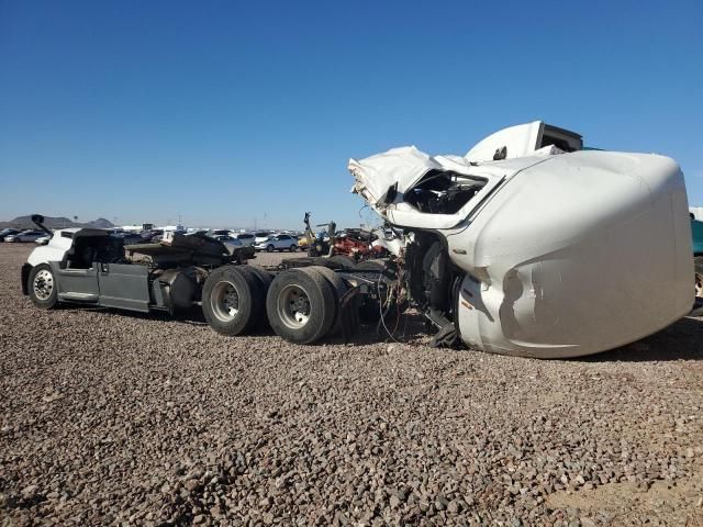 2023 Freightliner Cascadia 126