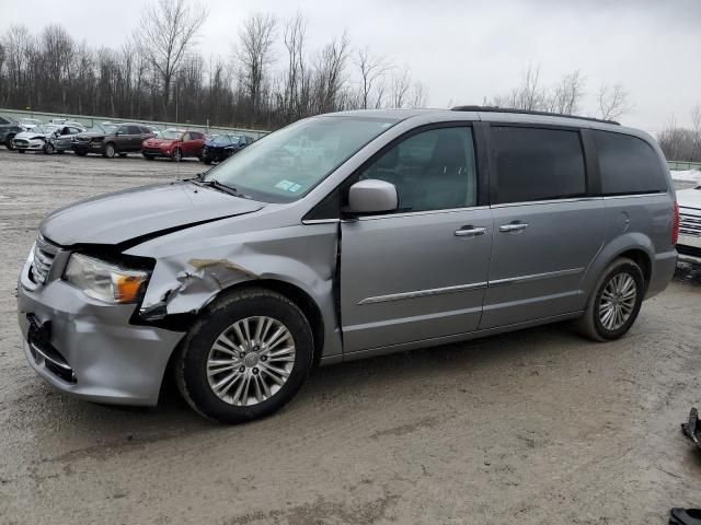 2015 Chrysler Town & Country Touring L