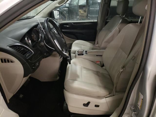 2012 Chrysler Town & Country Touring L