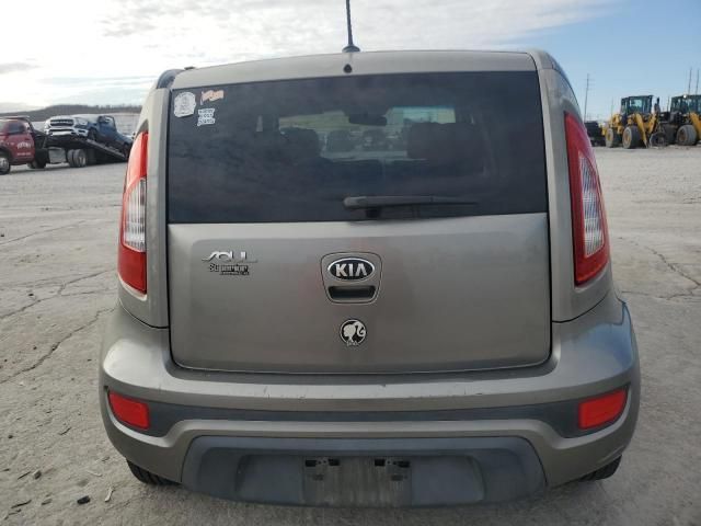 2013 KIA Soul +