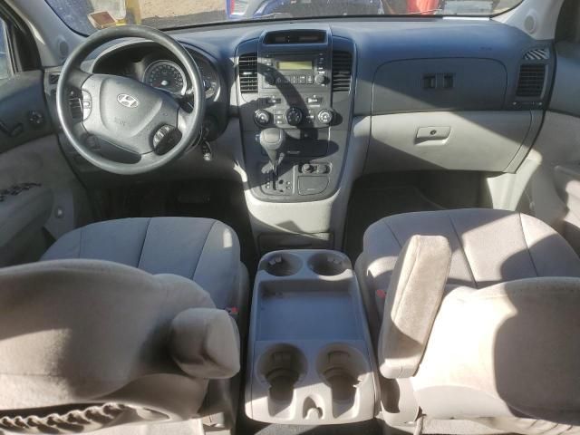 2008 Hyundai Entourage GLS