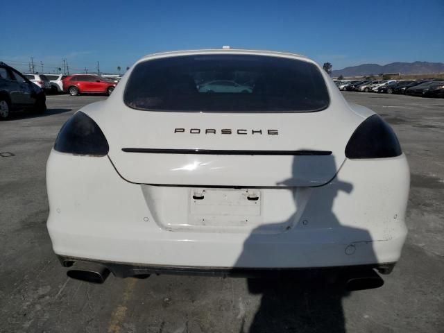 2011 Porsche Panamera 2