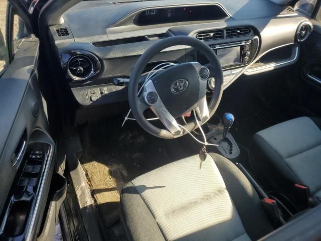 2016 Toyota Prius C