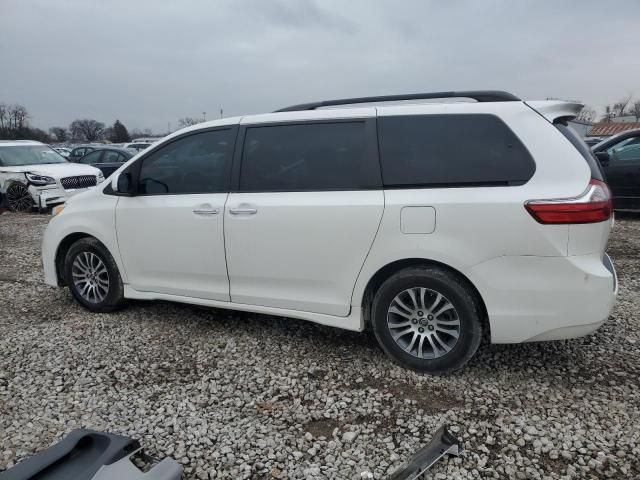 2020 Toyota Sienna XLE