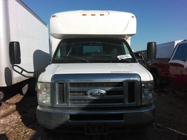 2016 Ford Econoline E350 Super Duty Cutaway Van