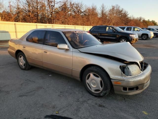 1999 Lexus LS 400