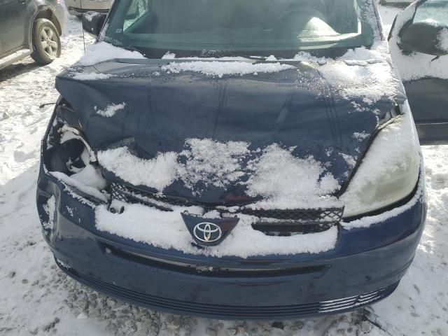 2004 Toyota Sienna LE