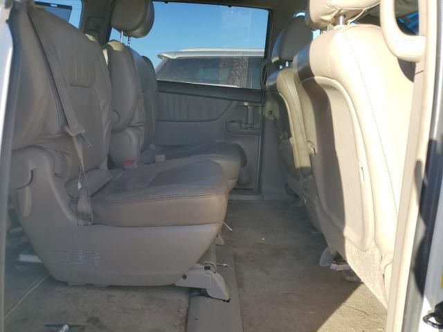 2010 Toyota Sienna XLE