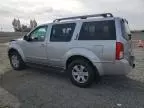 2005 Nissan Pathfinder LE