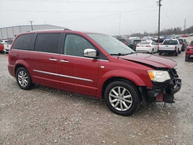 2014 Chrysler Town & Country Touring L