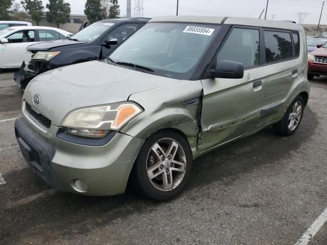 2010 KIA Soul +