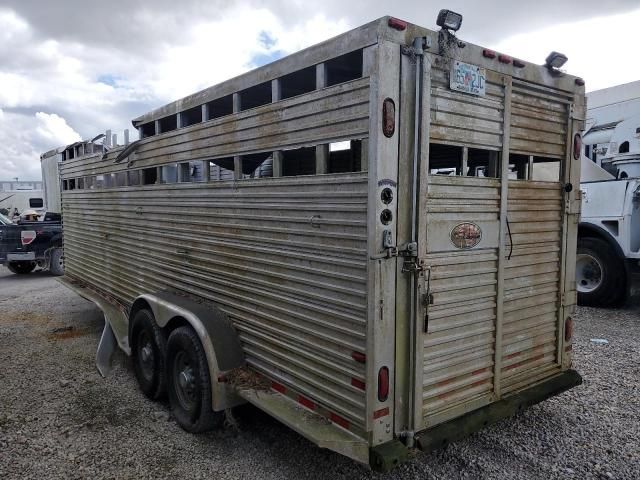 2001 Sundowner Horse Trailer