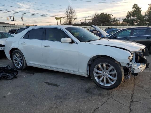 2018 Chrysler 300 Touring