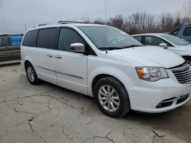 2016 Chrysler Town & Country Limited Platinum