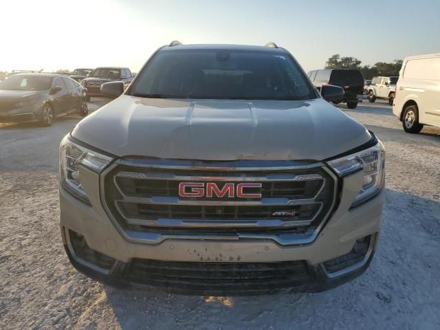 2022 GMC Terrain AT4