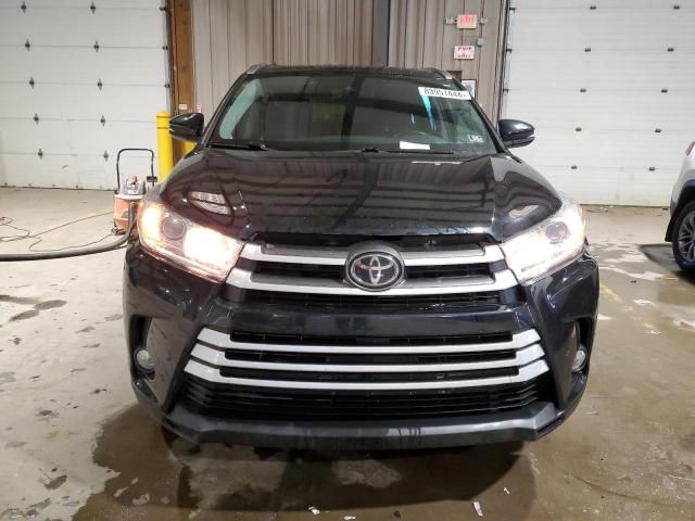 2019 Toyota Highlander SE