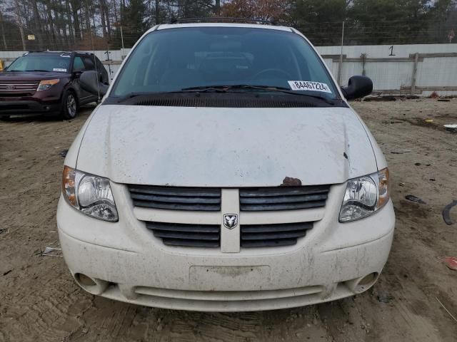 2005 Dodge Grand Caravan SXT