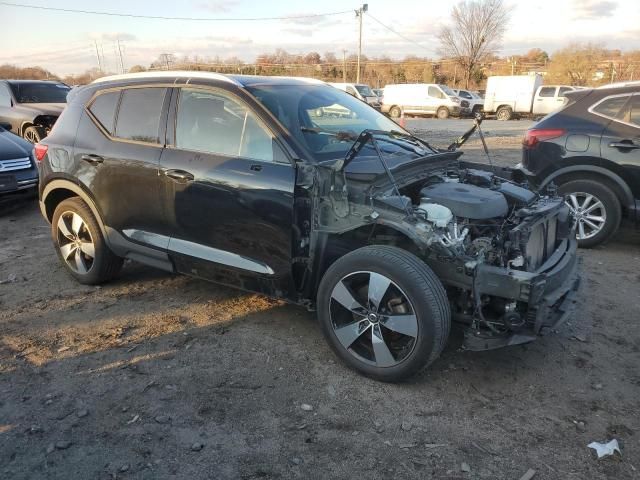 2019 Volvo XC40 T5 Momentum