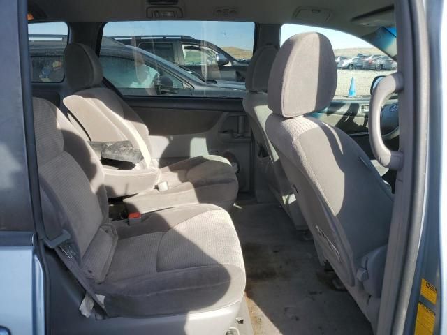 2010 Toyota Sienna CE