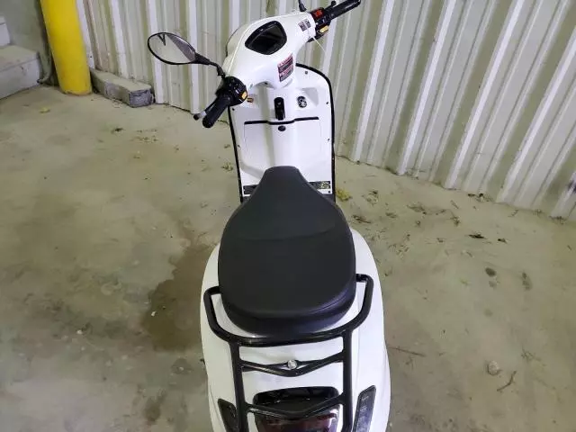 2024 Moped Moped