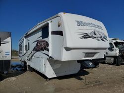 Salvage trucks for sale at Grand Prairie, TX auction: 2008 Montana Travel Trailer